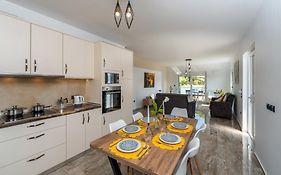 Sweet Home Luxury Apartment 5